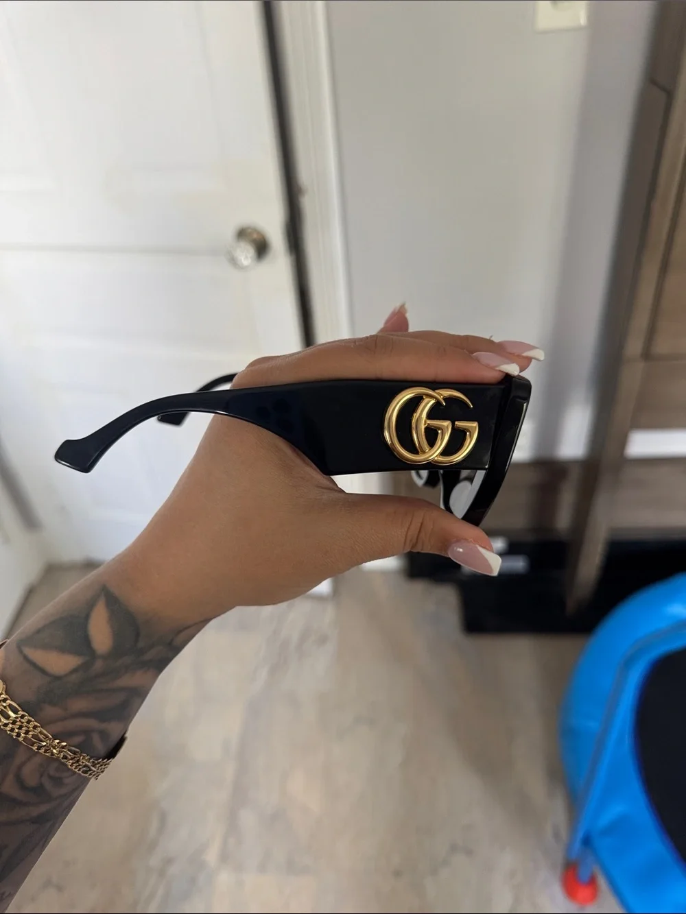 Gucci bold oversized